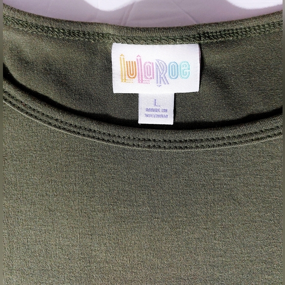 Solid Green Lularoe Irma Size Large - Picture 6 of 7